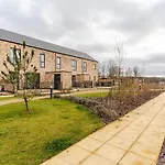 Parkes Six One - Stunning 3 Bed House - Central Birmingham - Free Parking - Contractors & Family Stays